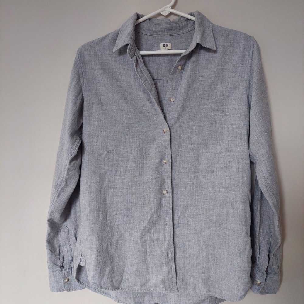 UNIQLO 100% Cotton Light Blue Grey Button-Up Collared Long Sleeve Shirt